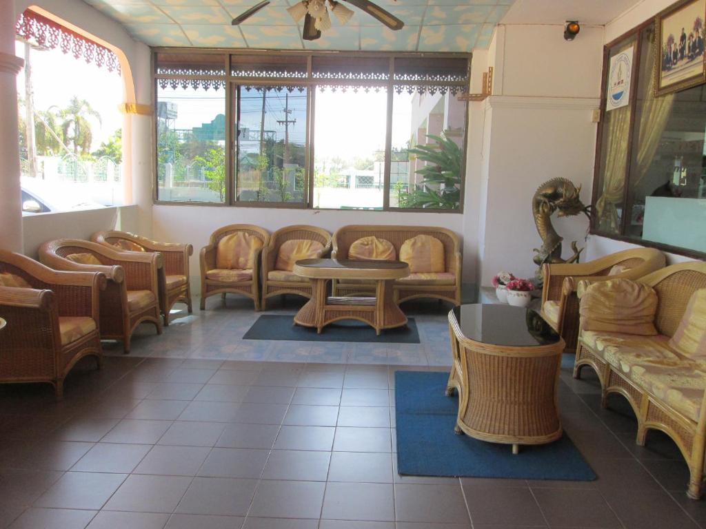 Royal Jommanee Hotel Nongkhai Nong Khai Exterior foto